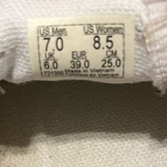 Classic Checkerboard Slip-On Shoe - Women’s - Size 8.5 - Picture 6 of 8